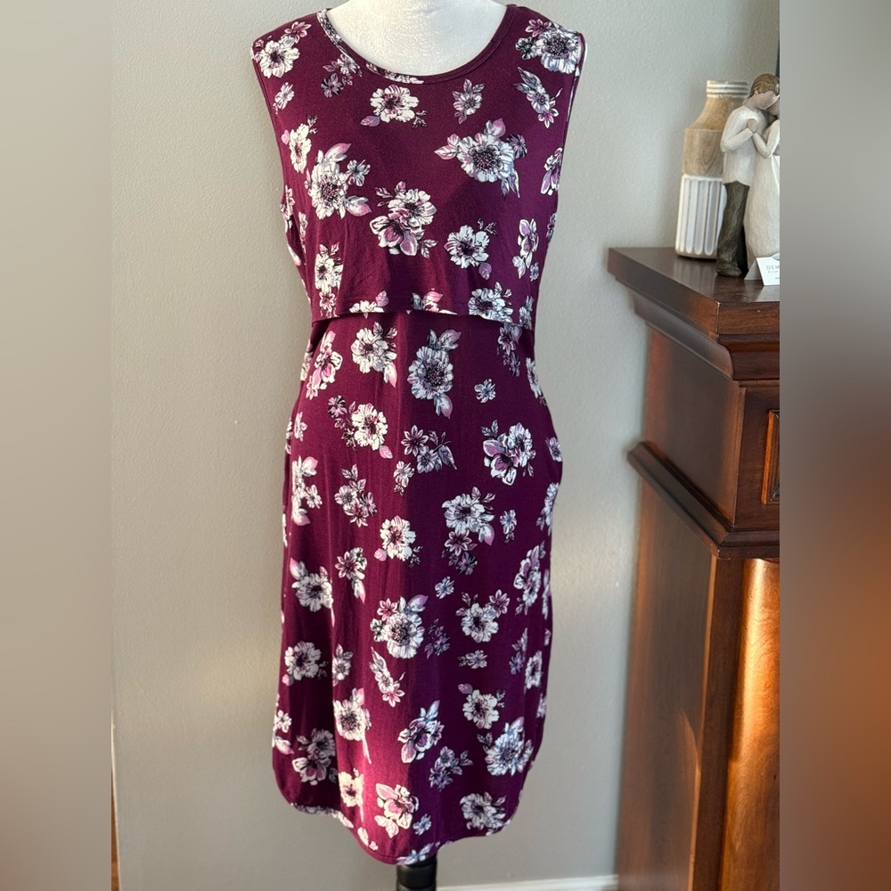 Bearsland Floral Midi Dress - Plum & White.
Possible Maternity